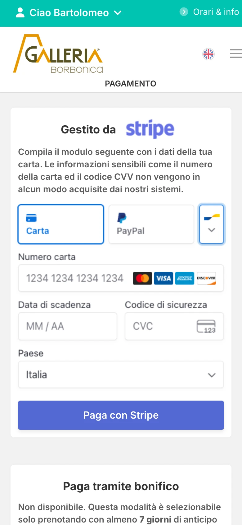 Pagina di pagamento okTicket su smartphone — carta, PayPal e bonifico gestiti da Stripe